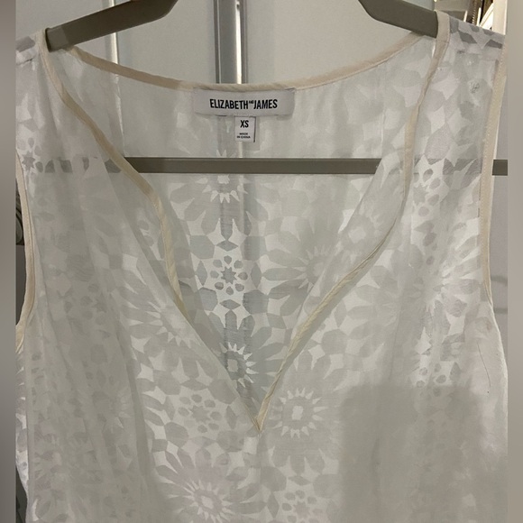 White Floral Lace Sleeveless Dress - Picture 4 of 8